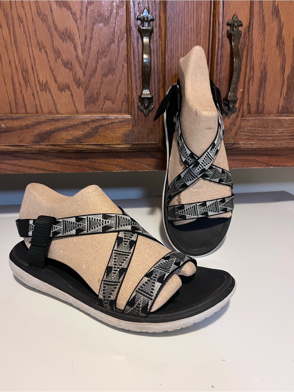 Teva Terra Float Livia Black & Gray Women's 7 Strappy Sport Sandals EUC